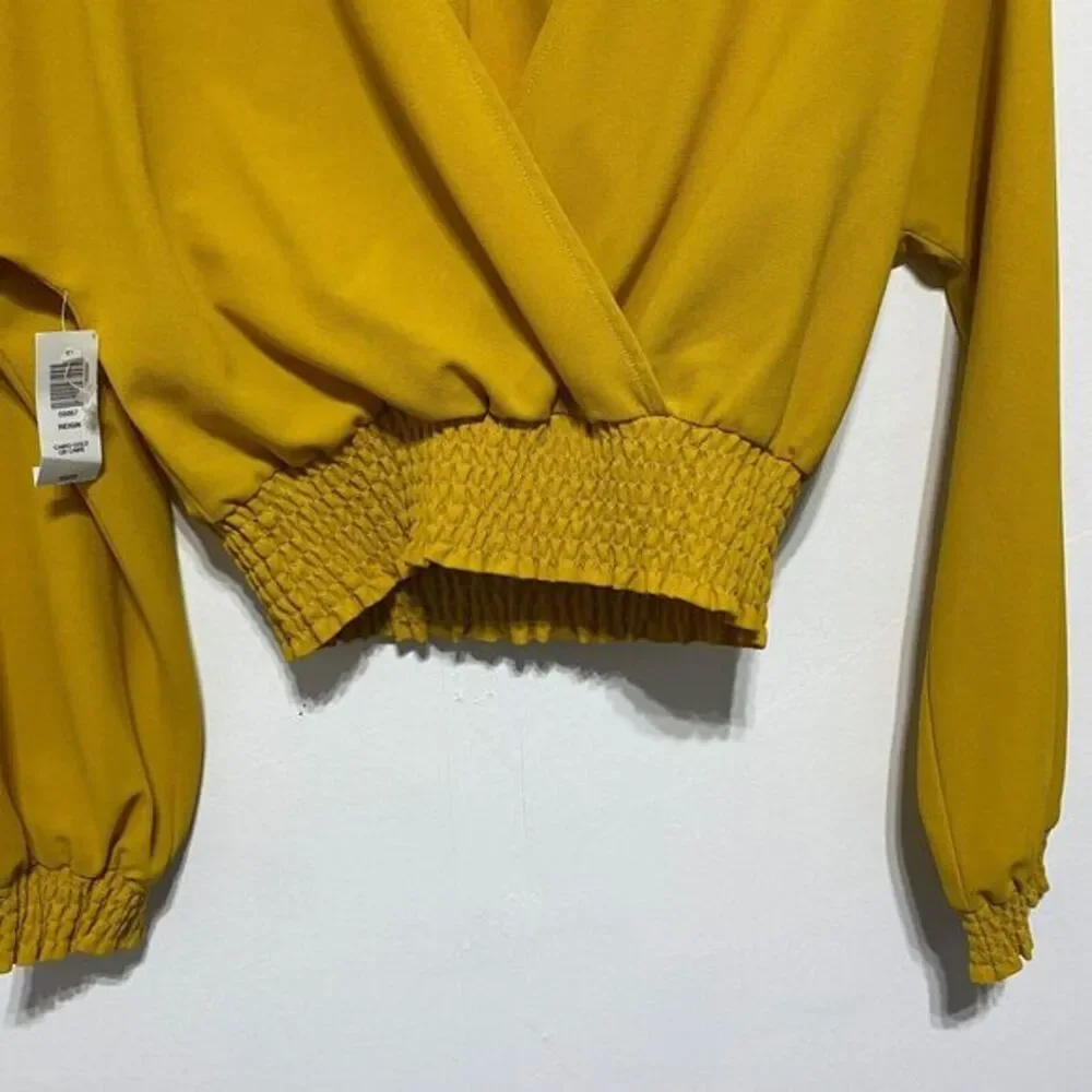 Aritzia Wilfred‎ Blouse Womens XS Yellow Gold Long Sleeve Reign Wrap Crepe Crop